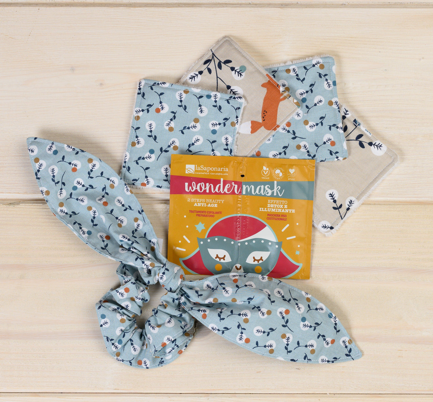 Confezione regalo BRIONIA con pad struccanti lavabili fatti a mano